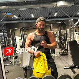 Sergio, 42